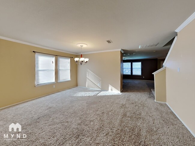 Photo - 507 Darlene Trail