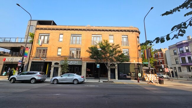 Photo - 3339 N Halsted St House