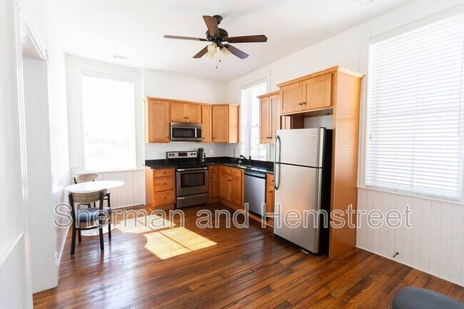 215 Twelfth Street Apt B
