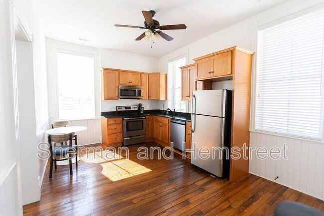 Photo - 215 Twelfth Street Apt B