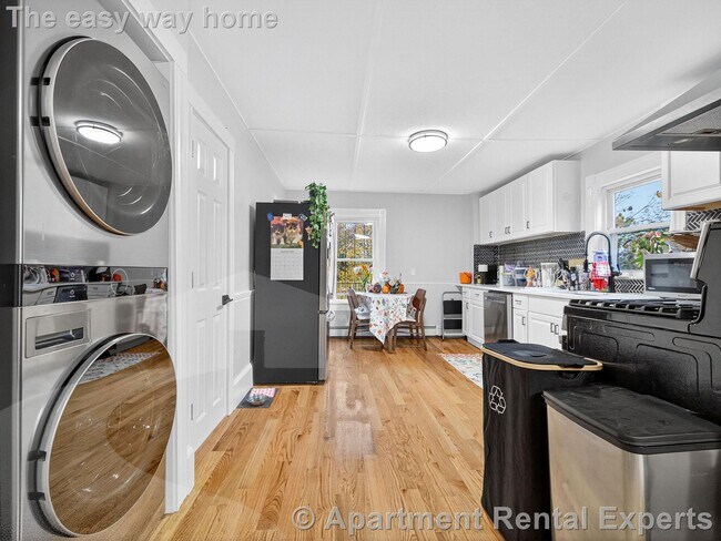 Photo - 114 Woodstock St Unit #3