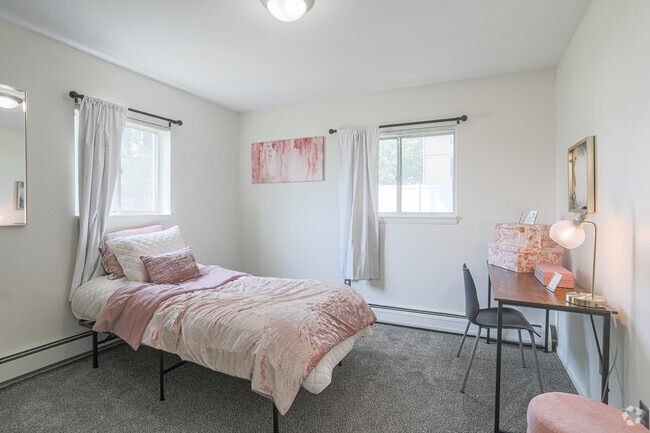 3BR, 1BA - 860SF - Third Bedroom