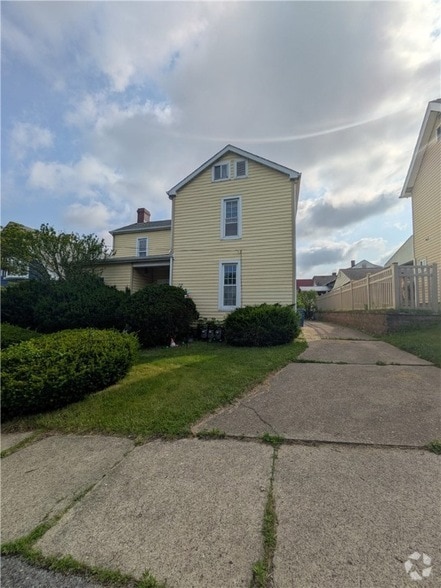 Building Photo - 725 Chartiers St Unit 3 Rental