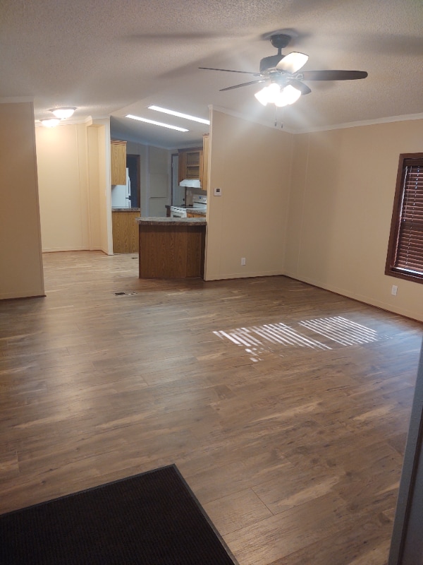 Photo - 911 West Ave