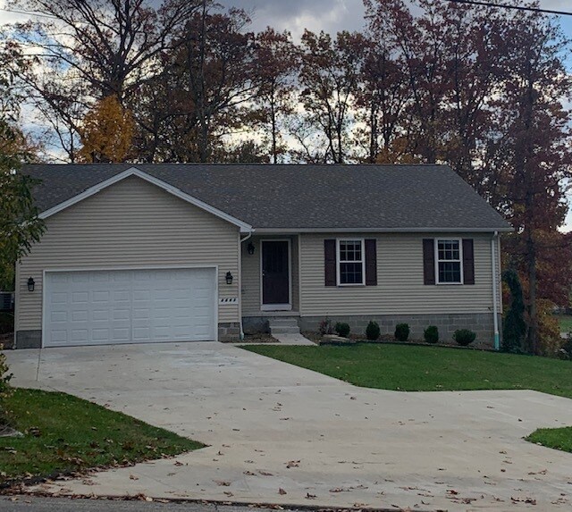 6661 New Rd Rental For Rent in Austintown, OH