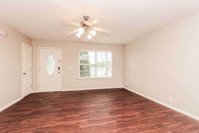 Photo - 412 Elegance Way