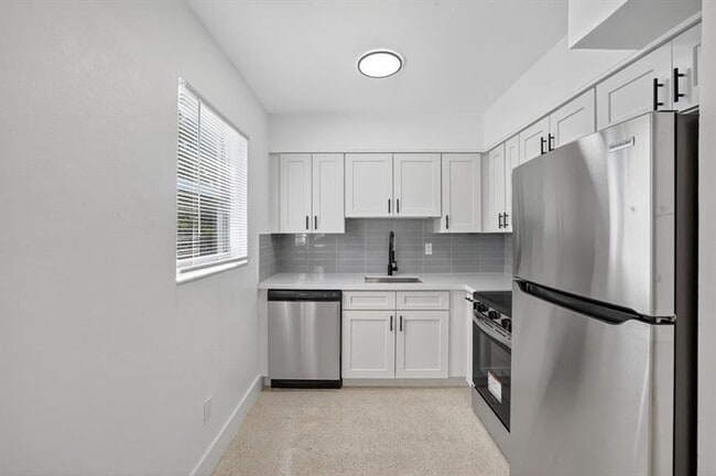 Photo - 1821 Middle River Dr Unidad 1
