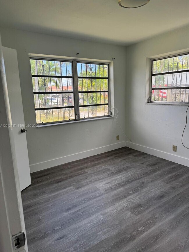 Photo - 2620 SW 53rd Ave