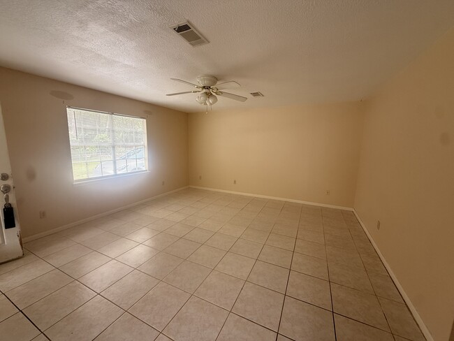 Photo - 286 Eastwood Dr Unit 288 Eastwood Back