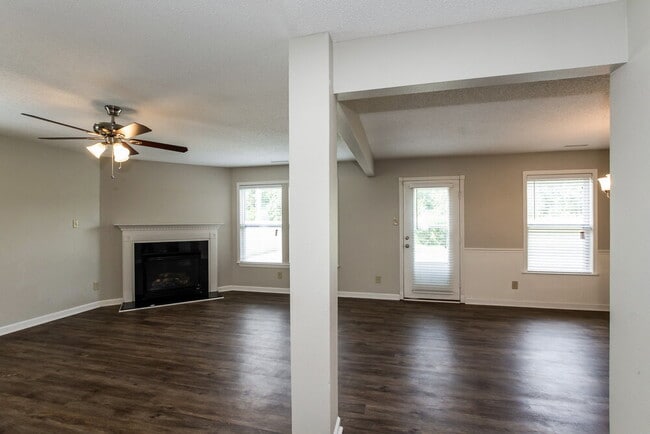 Photo - 1572 Matthew Allen Cir