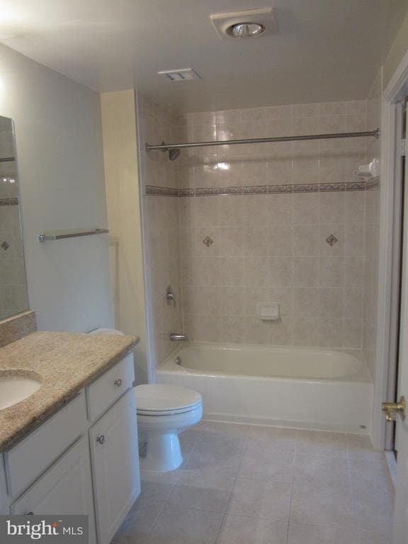 7111 Woodmont Ave Unit 610