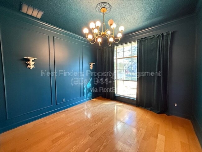 Photo - 424 Oak Pond Dr