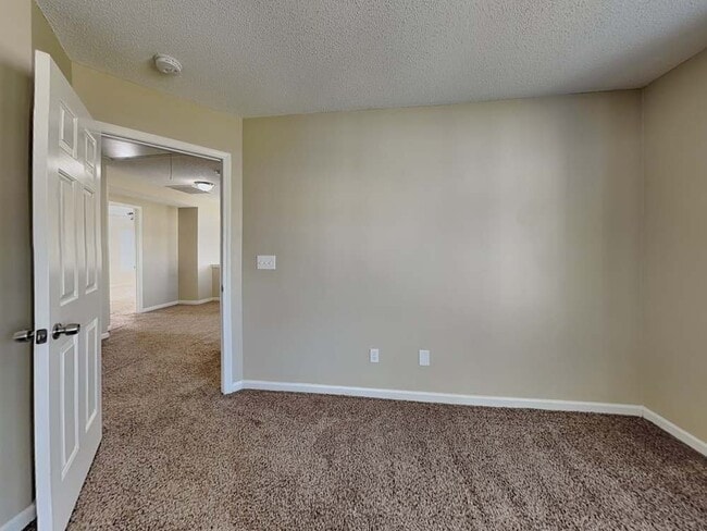Building Photo - 6114 Mansura Dr