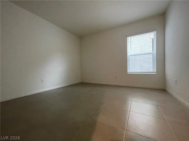 Photo - 9953 Cluny Ave