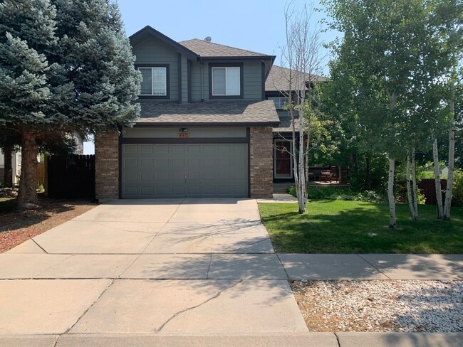 Building Photo - 4 bed 4 bath Erie home 1 mile from downtown and shops!