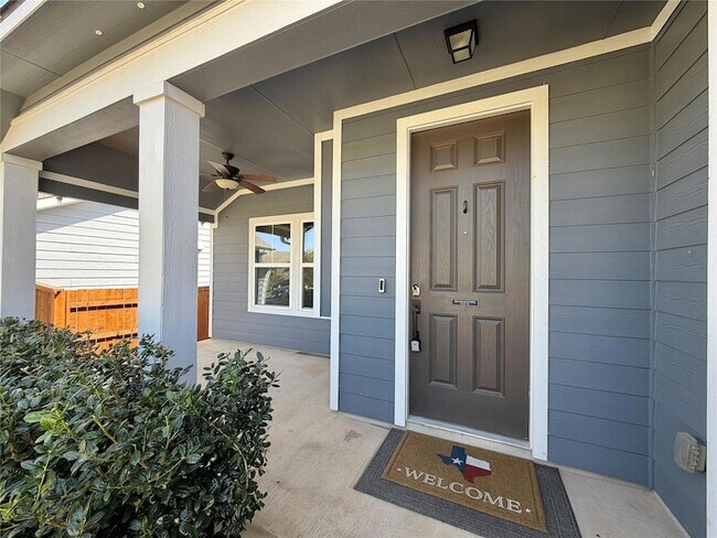 613 Goldenwave Wy