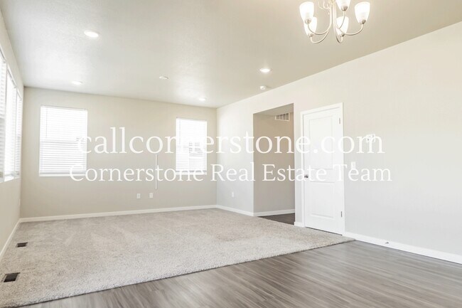 Photo - 9844 Cronin St