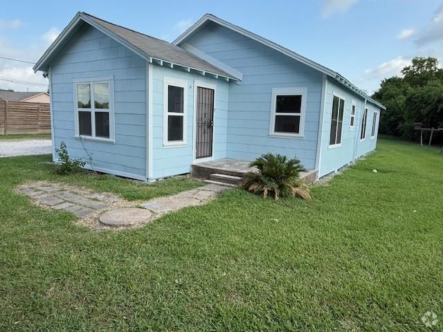 Building Photo - 4822 W Cedar Bayou Lynchburg Rd Rental