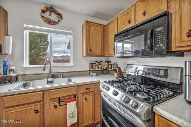 Photo - 17795 Oakview Ct