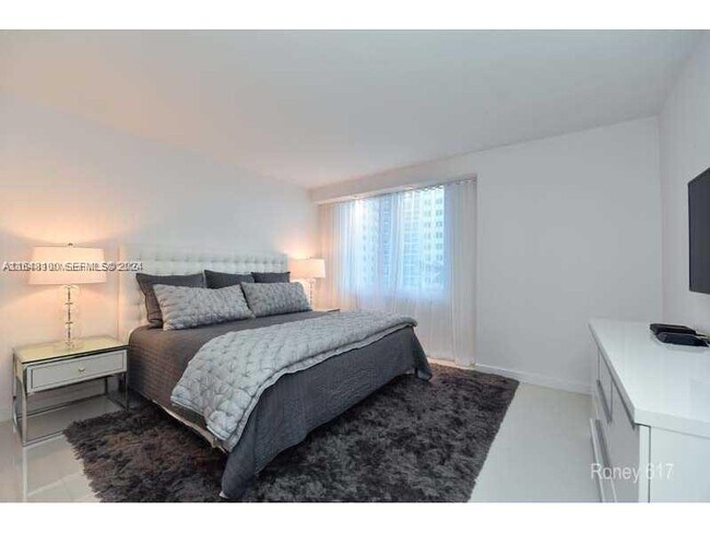 Photo - 2301 Collins Ave Unit 617
