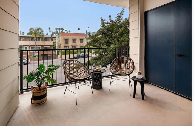 Photo - 1358 N Fairfax Ave