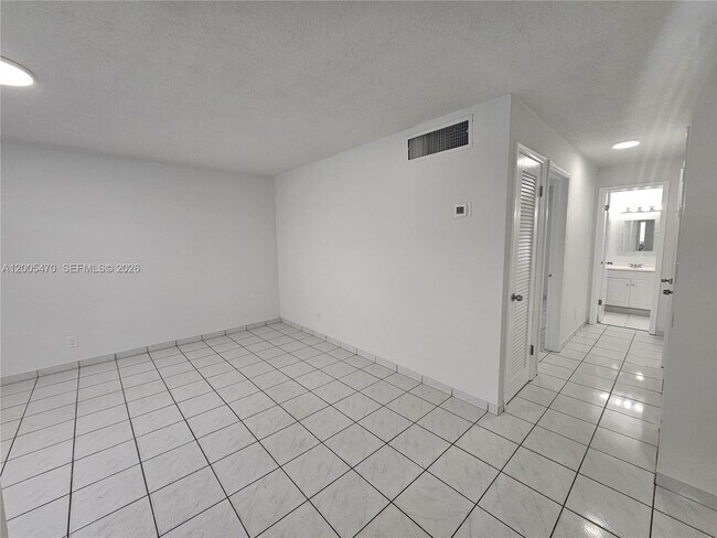 Photo - 1719 Wiley St Unit 2