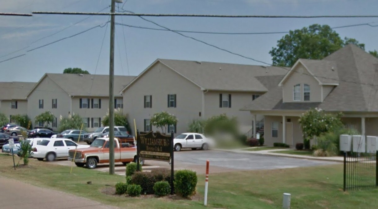 Williamsburg Estates I & II - Williamsburg Estates I & II Apartments