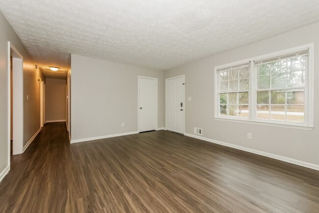 Photo - 71 Inverness Dr