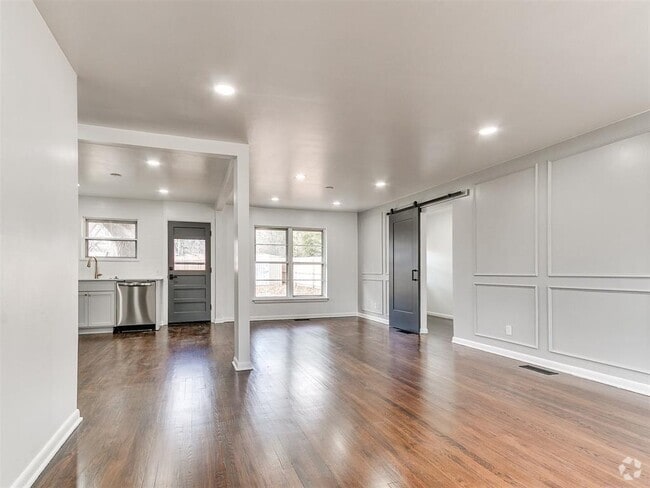 Building Photo - 1202 Windsor Way Rental