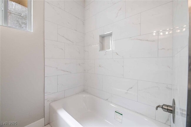 Photo - 239 W Cleveland Ave Unidad 6