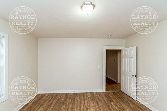 Photo - 117 S Briggs Ave