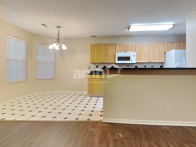 Photo - 682 Whippoorwill Dr