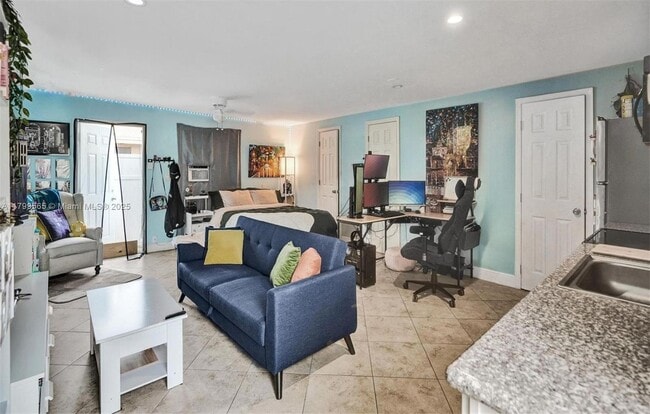 Photo - 1041 NE 9th Ave Apartment Unit A1