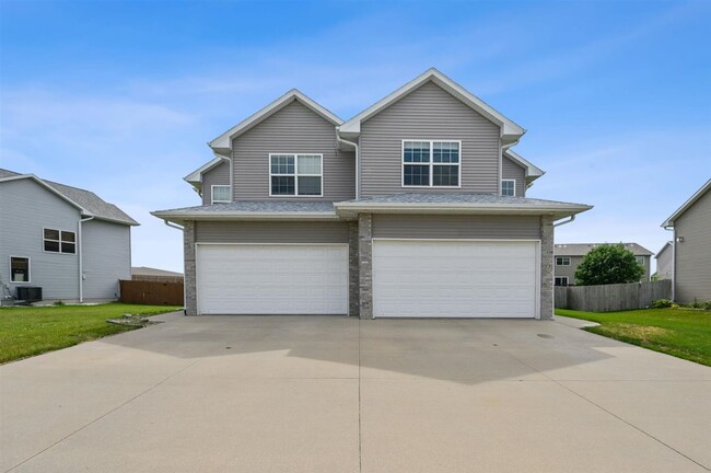 Photo - 77 N Park Ridge Rd