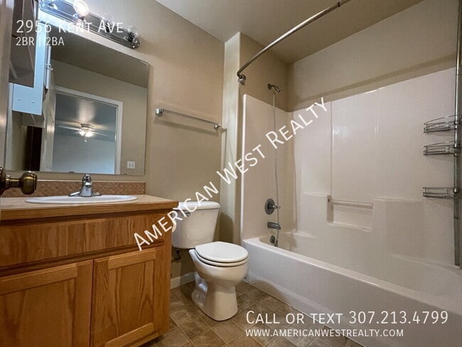 Photo - 2956 Kent Ave