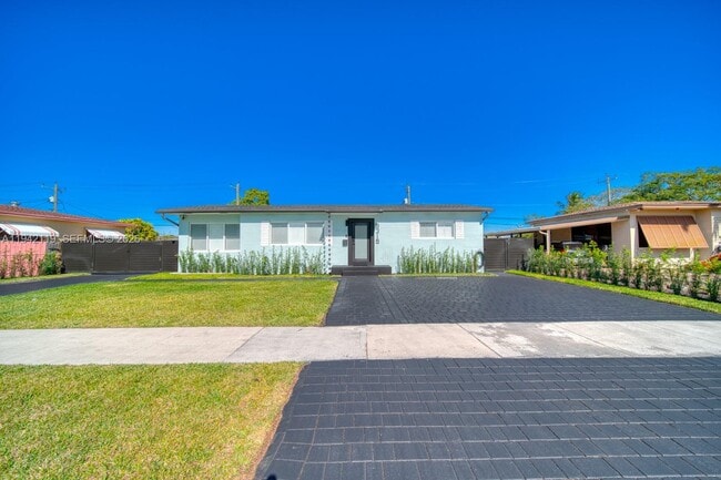 Photo - 9315 SW 44th St