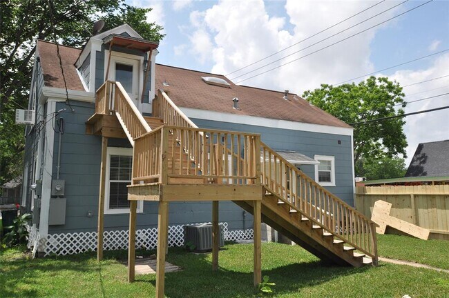 Photo - 501 Johnson St