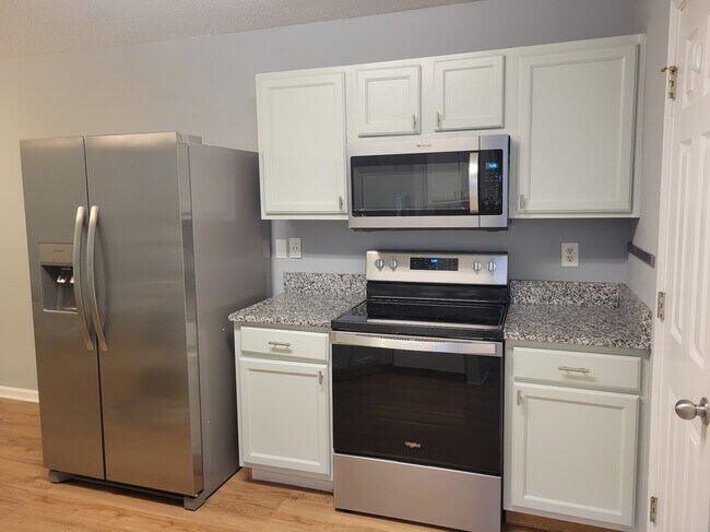 Photo - 2266 Charleston Pointe SE