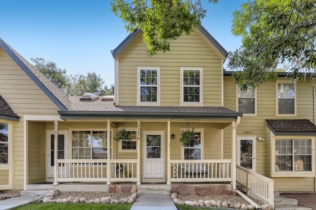 Building Photo - Evolve Real Estate: Spacious 3 Bed 3 bath Townhouse  in LITTLETON! Available 7/5/2026!