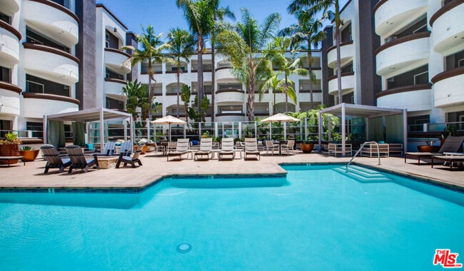 Building Photo - 7660 Beverly Blvd Unit 322 Rental