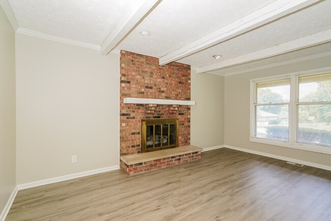 Photo - 801 N Peterman Rd