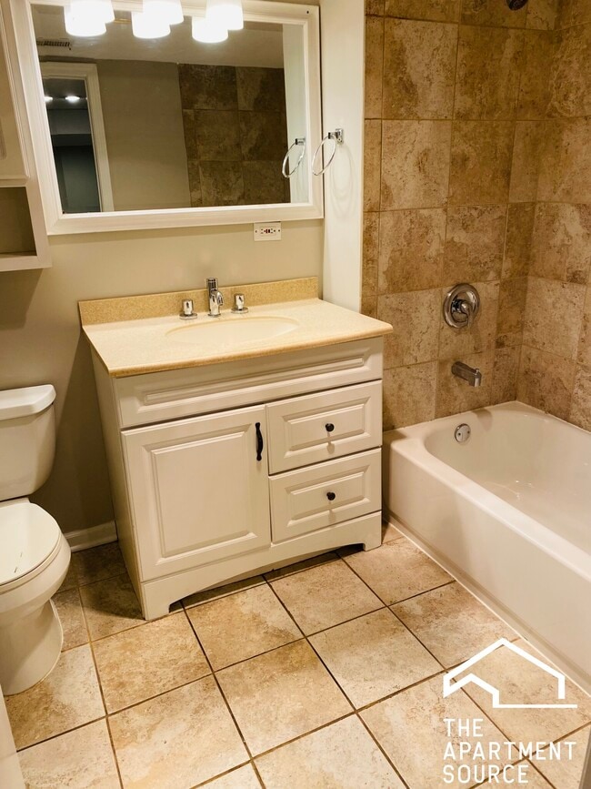 Photo - 3110 W Fullerton Ave Unit G