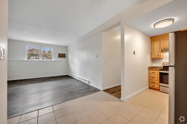 Building Photo - 513 Emmett St Unit APT B12