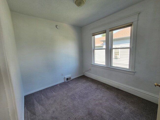 Photo - 502 N Dakota St