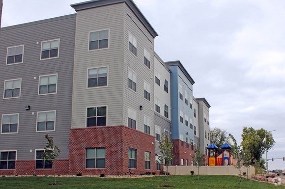 Building Photo - Minnesota Apartments