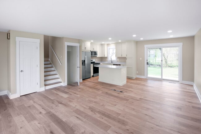 Photo - 6415 Londonderry Dr