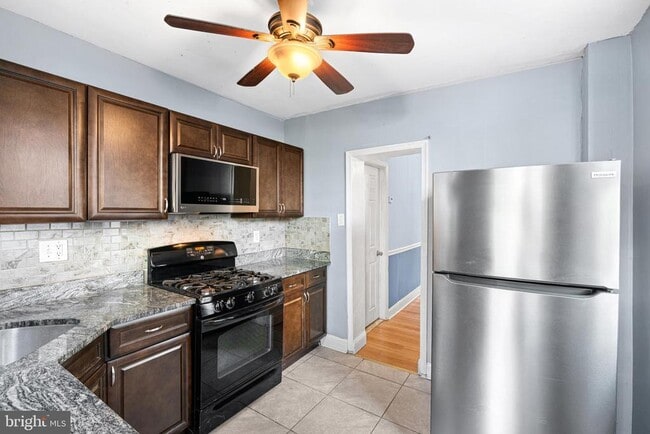 Photo - 3088 Weikel St