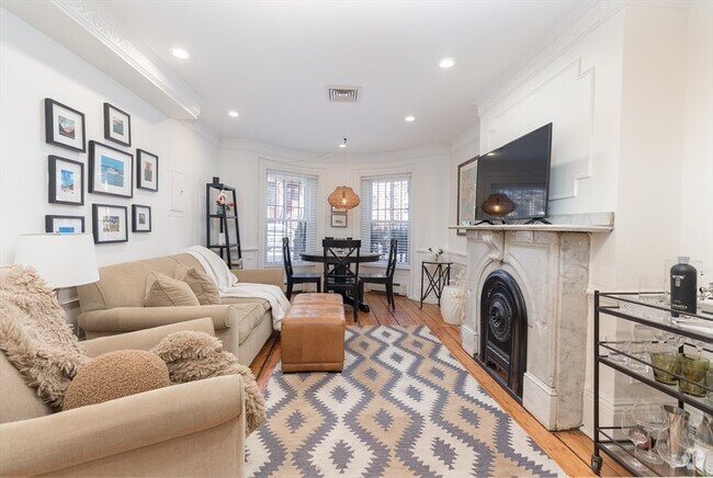 Building Photo - 94 Appleton St Unit 2 Rental