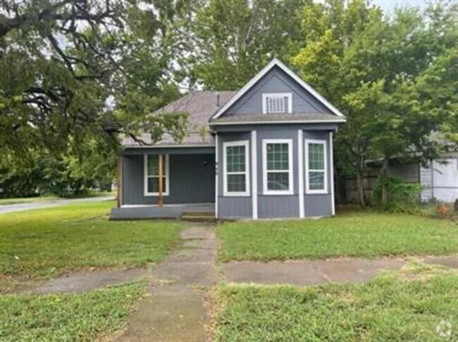 Building Photo - 900 W Morgan St Rental