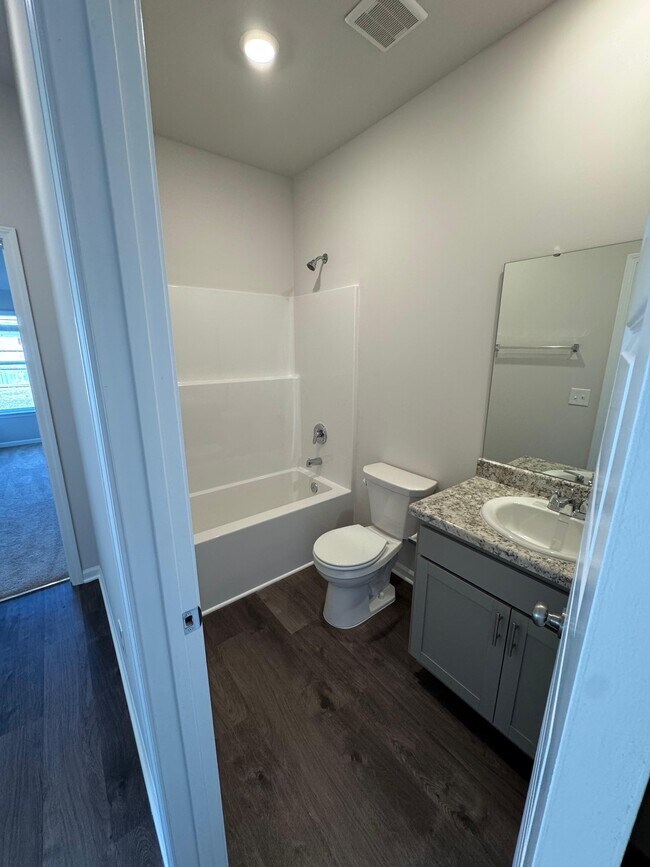 Photo - 510 N Pear St